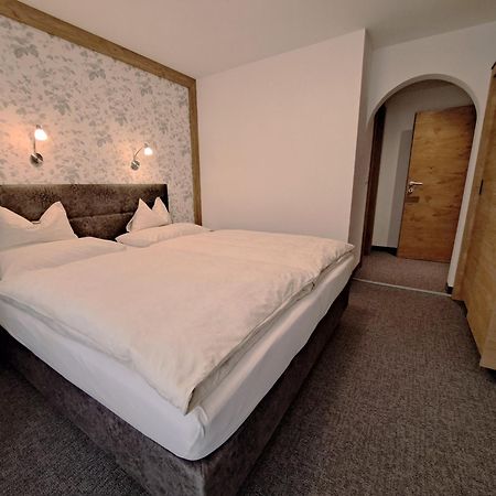 Gaestehaus Hochmuth Mayrhofen Buitenkant foto