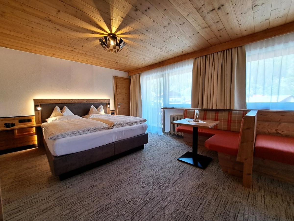 Gaestehaus Hochmuth Mayrhofen Buitenkant foto