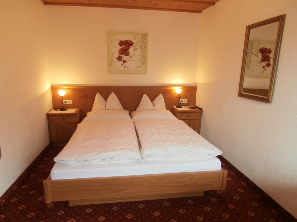 Gaestehaus Hochmuth Mayrhofen Kamer foto